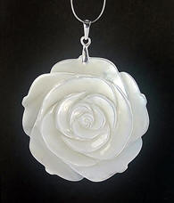 A white rose necklace