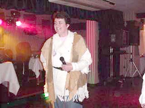 talent_costume_lesley